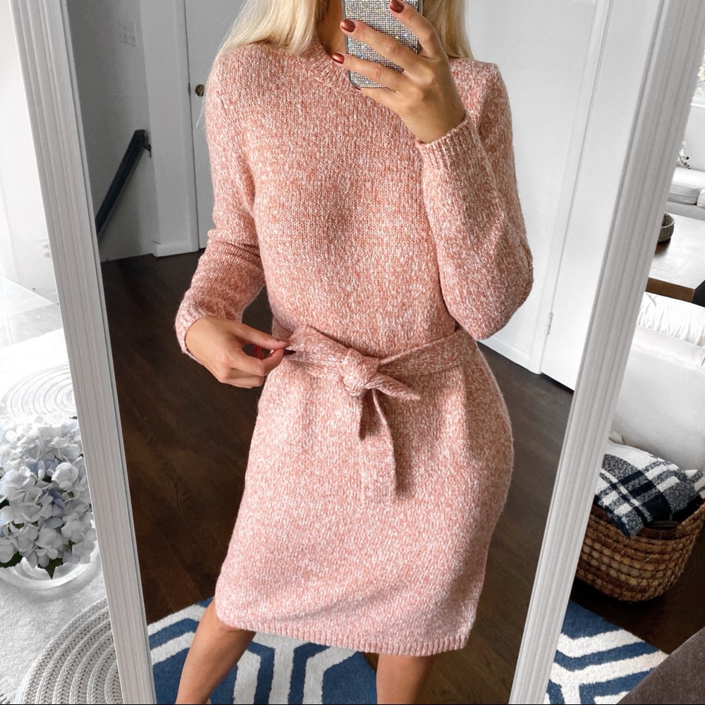 🐑 ANN TAYLOR SALMON WHITE KNIT BELTED DRESS!